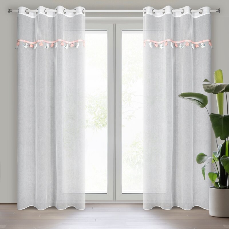 Firana gotowa Moon biała 140 x 250 cm – rozświetla pokój dziecka