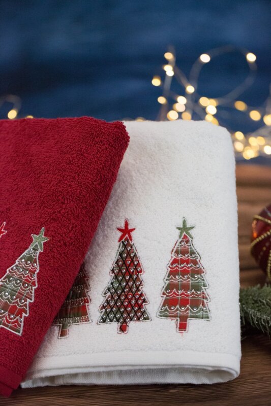 RĘCZNIK ŚWIATECZNY SANTA15 50 X 90 CM CZERWONY