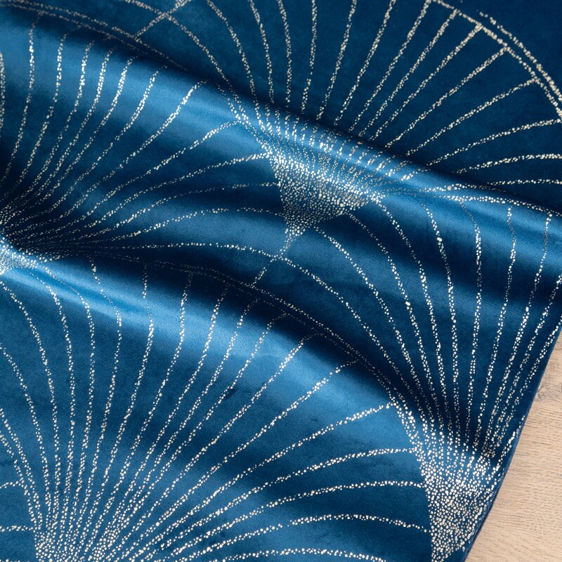 Bieżnik welwet Blink granatowy 35 x 220 cm – doda szyku na stole