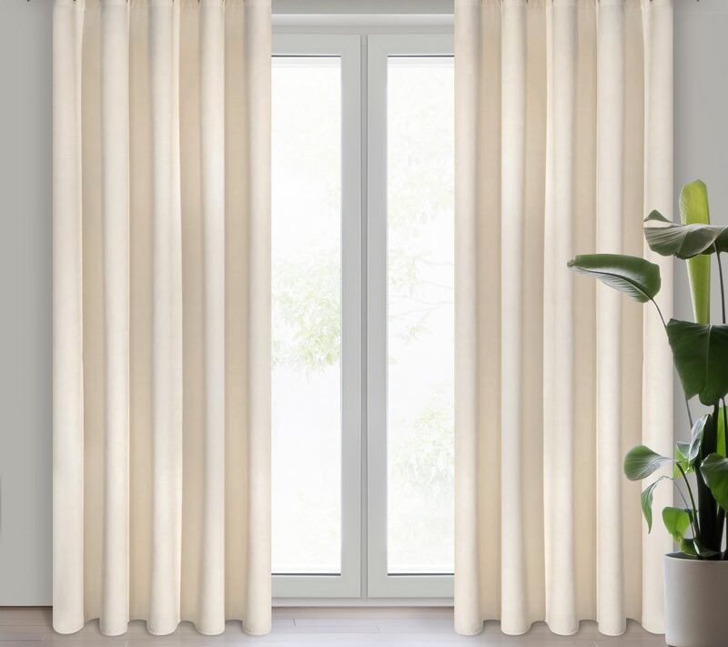Zasłona gotowa Villa jasnobeżowa 140 X 250 CM – pięknie rozprasza światło