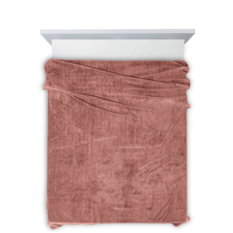 Koc flanelowy Cindy pudrowy róż 200 x 220 cm – dodaje przytulności