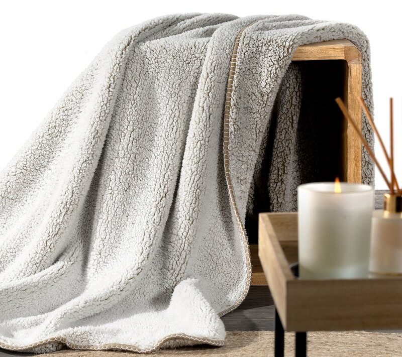 Koc flanelowy Koala beżowy 200 x 220 cm – dodaje ciepła