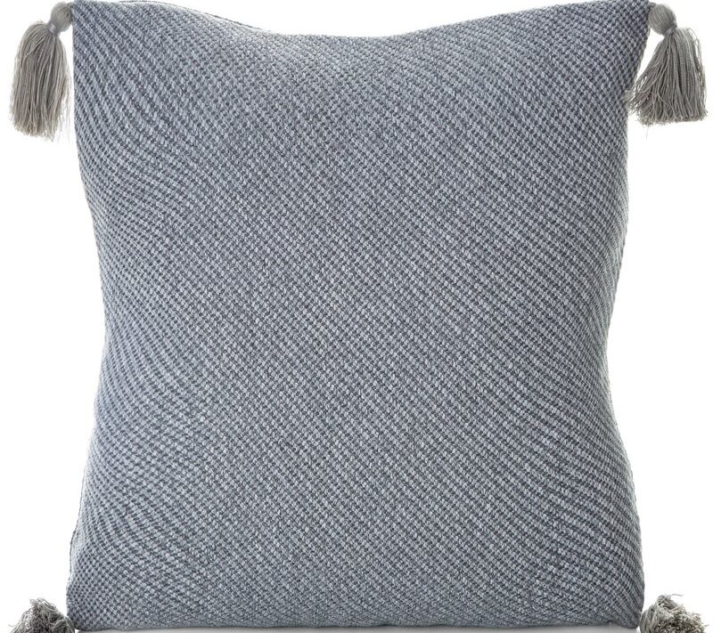 Poszewka dekoracyjna z pomponami srebrna 45 x 45 cm – doda blasku wnętrzu