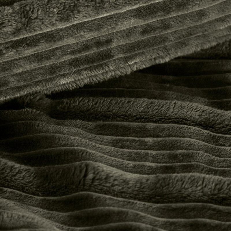 Koc flanelowy oliwkowy 220 x 200 cm – miękki i ciepły