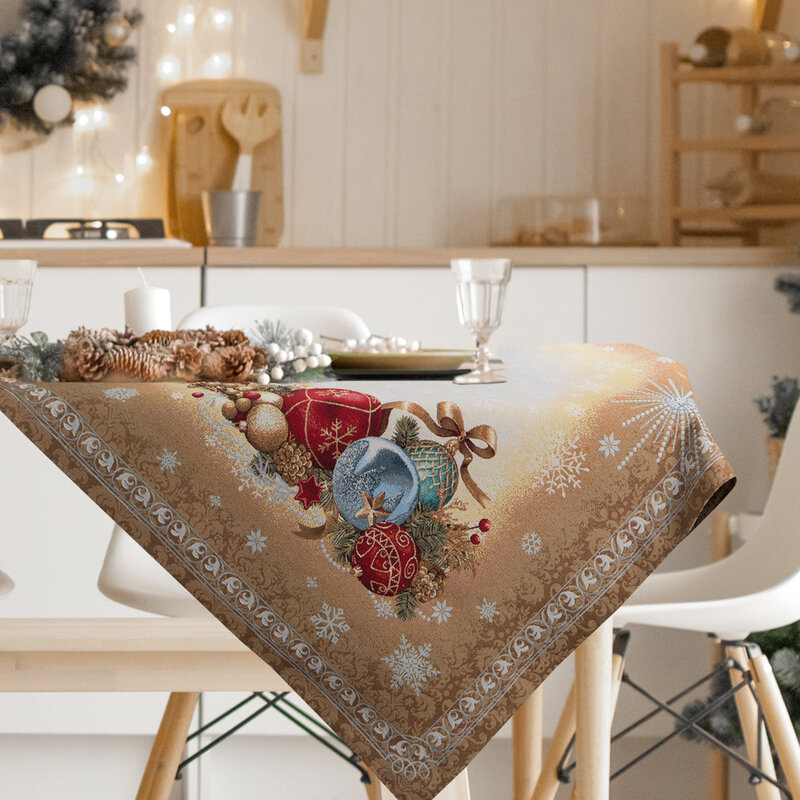 Obrus gobelinowy świąteczny złoty 100x100 – trwały i elegancki