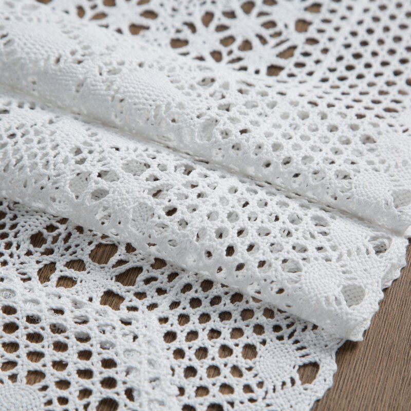 Bieżnik ażurowy biały 32 x 140 cm – rozjaśnia wnętrze
