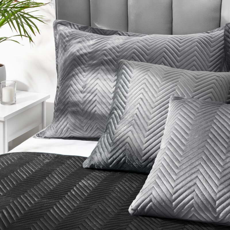Poszewka velvet Sofia srebrna 50 x 70 cm – doda szyku sypialni
