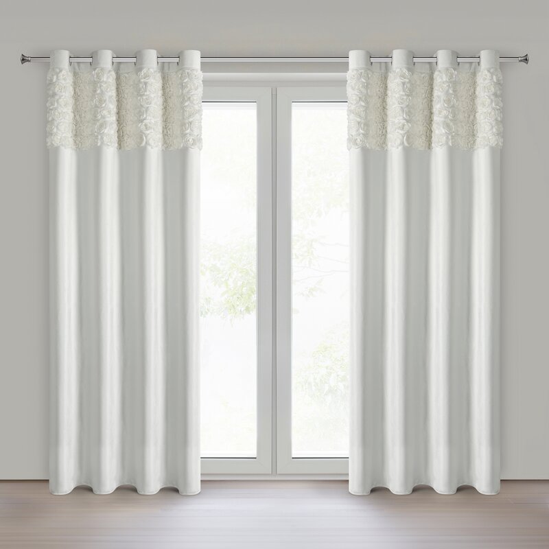 Zasłona gotowa Roses 13 Eva Minge kremowa 140 X 250 cm – z romantycznym wzorem