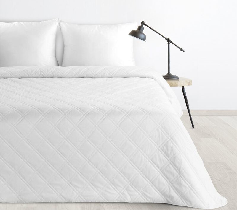 Narzuta Velvet biała 170 x 210 cm – chroni pościel przed kurzem