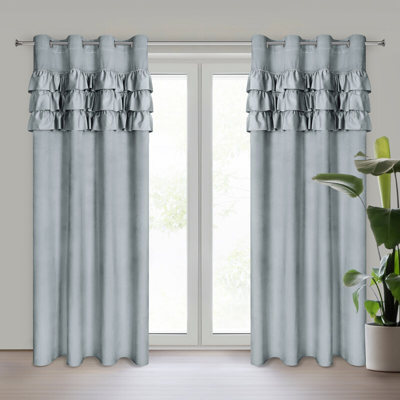 Zasłona gotowa srebrna 140 x 250 cm – dodaje przytulności