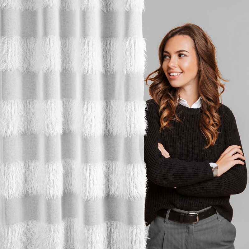 Firana gotowa Margaret 1 biała 140 X 250 cm – z delikatną aplikacją