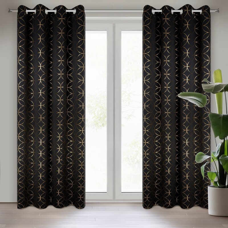 Zasłona gotowa Abella czarna 135 x 250 cm – zapewnia zaciemnienie