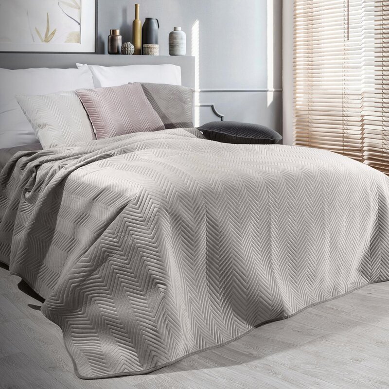Narzuta velvet Sofia beżowa 220 x 240 cm – doda przytulności