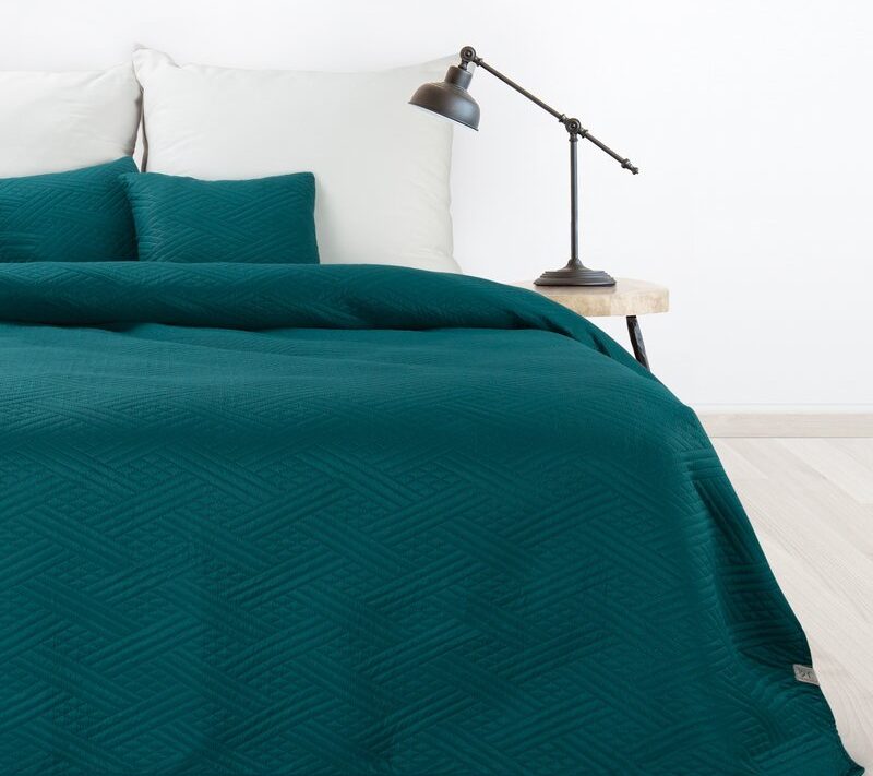Narzuta microfibra turkusowa 200 x 220 cm – odmieni wygląd sypialni
