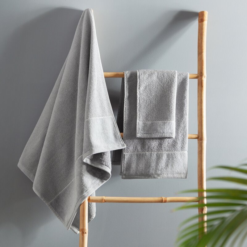 Ręcznik Lurex Aria srebrny 30 x 50 cm – miękki i chłonny