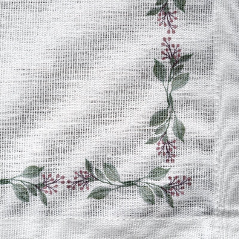 Obrus Lily biały 180 X 140 cm – lekki i świeży