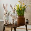 Królik wielkanocny beżowo-zielony 25X16X74 – urocza świąteczna ozdoba