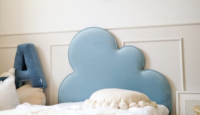Łóżko Dziecięce Chmurka Cloud Box Basic - Gładka Rama i Pojemna Skrzynia na Pościel