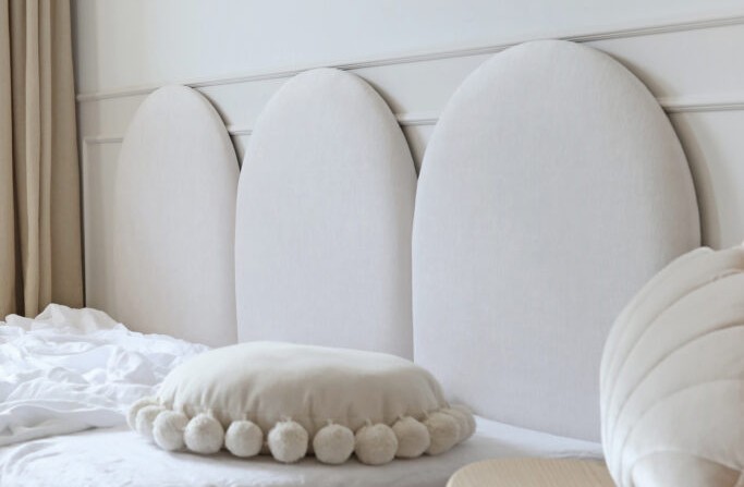 Młodzieżowe Łóżko Sofa Box Texti - Z Panelami Ściennymi i Pojemną Skrzynią