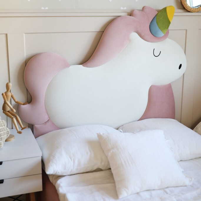 Łóżko Dziecięce Unicorn Legs Basic - Rosnące Łóżko Z Zagłówkiem W Kształcie Jednorożca