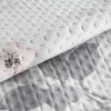 Narzuta Elia srebrna 170 X 210 CM – dodaje świeżości sypialni