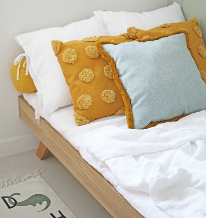 Łóżko Dziecięce Sofa Legs Basic - Minimalistyczne Łóżko Rosnące Przypodłogowe Na Nóżkach