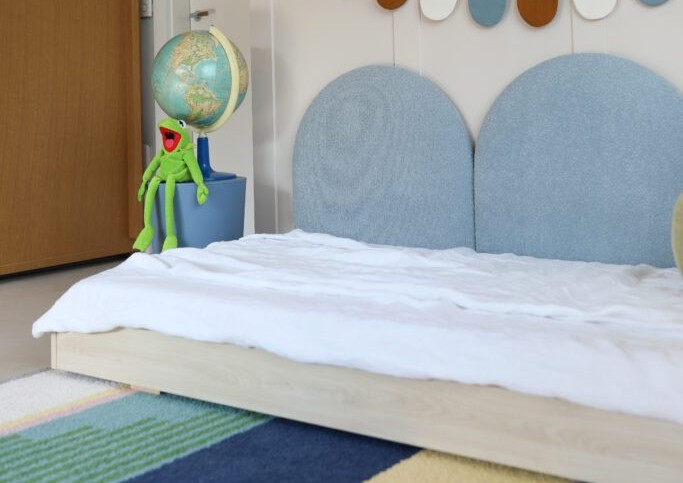 Łóżko Dziecięce Sofa Legs Basic - Minimalistyczne Łóżko Rosnące Przypodłogowe Na Nóżkach