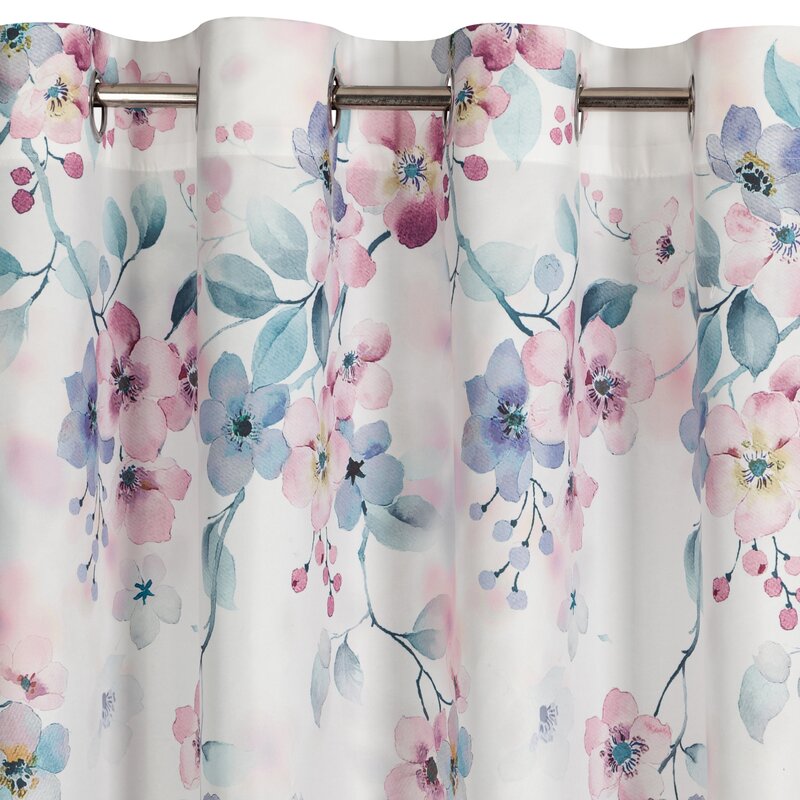 Zasłona gotowa Flora biała w róże 140X250 – łatwa w pielęgnacji