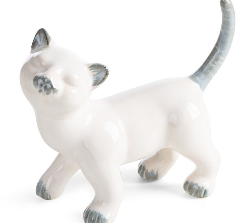 Figurka ceramiczna Avani kremowa 21 X 9 X 18 CM – tworzy przytulny nastrój