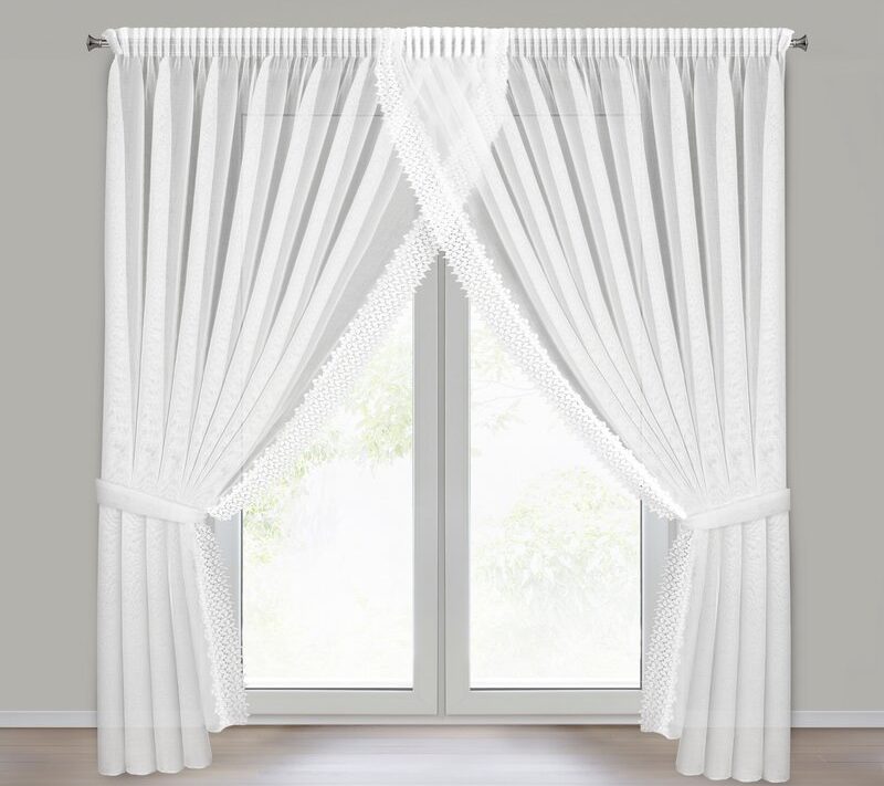 Firana gotowa Hestia 1 biała 400 X 250 cm – rozjaśnia wnętrze