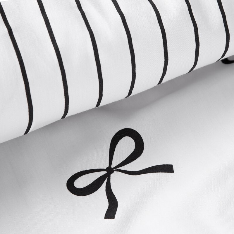 Pościel satynowa Raya5 biała 220 X 200 cm – delikatna dla skóry