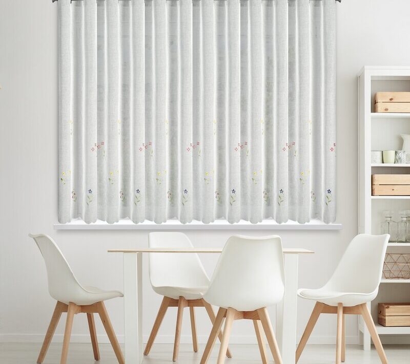 Firana gotowa Marika biała 350 X 145 CM – zdobiona haftem